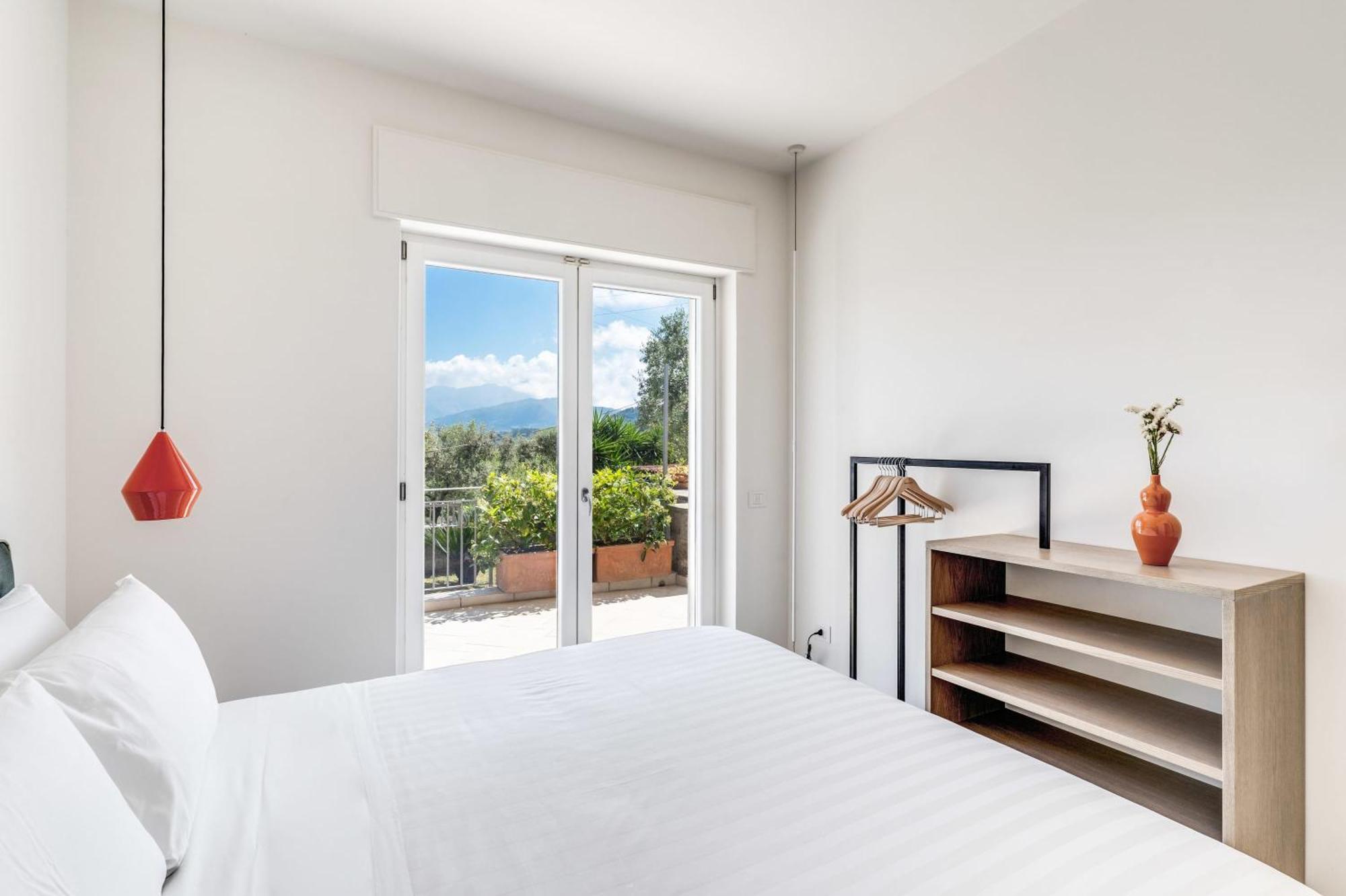 Villa Milena Modern Elegance Views And Guest Services سورينتو المظهر الخارجي الصورة